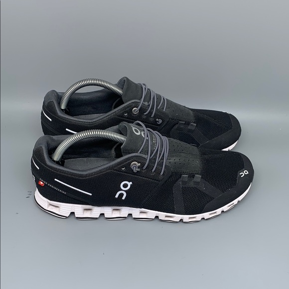 On Cloud 5‎ Black Running Shoes Women's Sz 10.5 - Picture 1 of 10